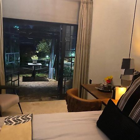 Four20 Bespoke Hotel Johannesburg Ngoại thất bức ảnh
